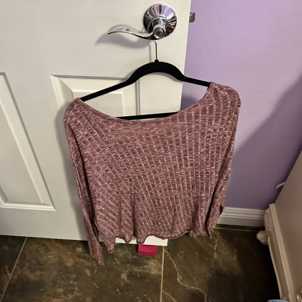 Gently loved women’s Urban girl long sleeve shirt